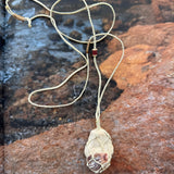 SEA TREASURES NECKLACE - OFF WHITE